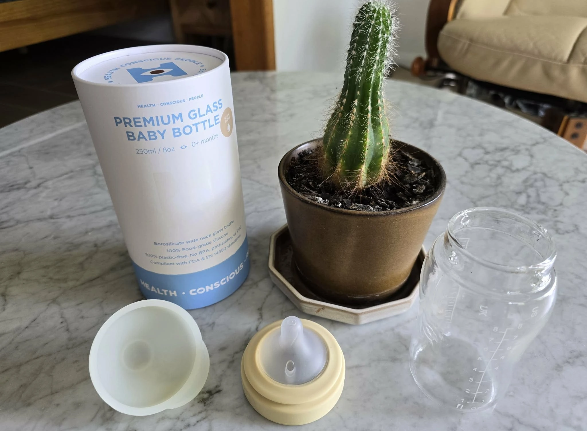 I'm Plastic Free testing the Health Conscious People Wide-Neck Glass Baby Bottles. Plastic-free Baby Bottle